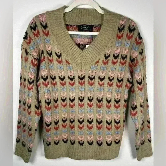 NWT Cider Sweater Arrow Striped Cozy Soft Fuzzy Boho V-Neck Pullover Size M - Picture 1 of 8
